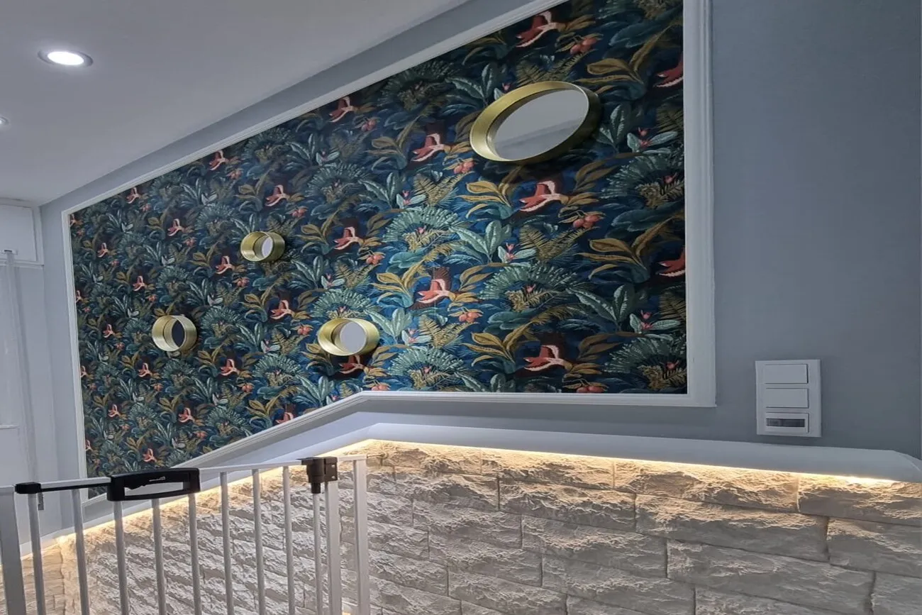 Tapezierarbeiten von Anstrich-u. Tapezierarbeiten